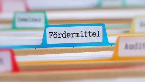 Hängeregister mit Reitern, Reiter Fördermittel im Bildmittelpunkt