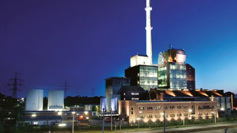 Heizkraftwerk West der Stadtwerke mit Fernwärmezentrale