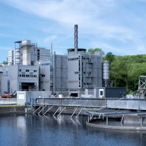 Projekt RoKKa (Rohstoffquelle Klärschlamm und Klimaschutz auf Kläranlagen) untersucht auf der Kläranlage der Stadt Erbach Möglichkeiten zur Behandlung des Filtrats aus der Klärschlammfaulung. 